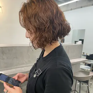 ミディアム パーマ レイヤーパーマ、ボブ 小須田ゆあのヘアスタイル