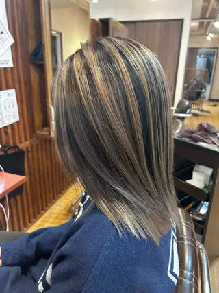 ミディアム カラー デザインカラー／ ハイトーン／竹井俊介のヘアスタイル