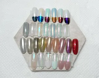 ネイル ガールネイルサロン所属・ガール　ネイルサロン 垣内　英里のネイルデザイン