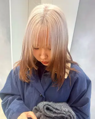 ミディアム カラー デザインカラー/パー マ🦖外岡咲希🦖のヘアスタイル