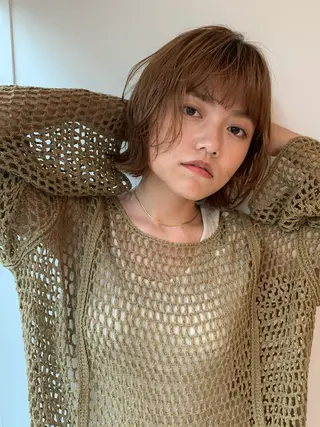 ミディアム 渥美 怜子のヘアスタイル