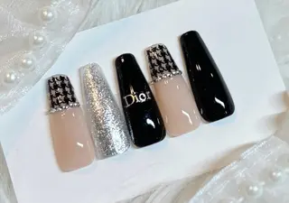 ネイル le'a-レア-【ア イ×ネイル×眉】のネイルデザイン