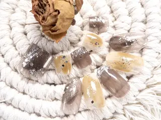 ネイル へぜリヒ ·もものネイルデザイン