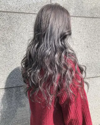 ロング カラー REVE所属・TAKU 美容師のヘアスタイル