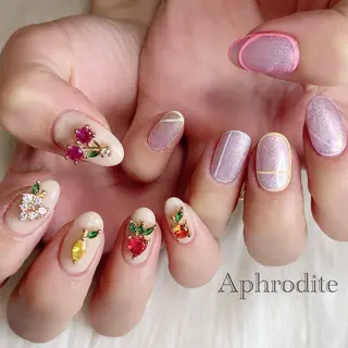 ネイル Aphrodite パラジェル認定サロンのネイルデザイン