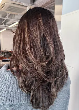 ロング カラー 艶ハイトーン‪‪🔆 ️️️安座間 希のヘアスタイル