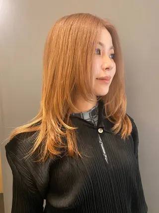 セミロング カラー Haco＋所属・ウルフ/レイヤー Miinaのヘアスタイル