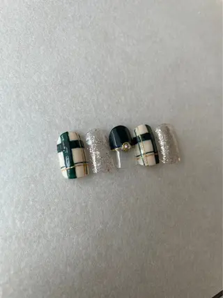 ネイル 🐈⬛ Minamiのネイルデザイン