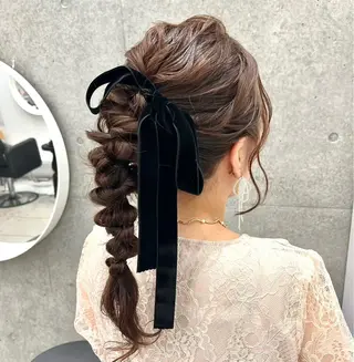 ロング ヘアアレンジ GrandStory SHIBUYA所属・卒業式お呼ばれ🕊️ ヘアセット✴︎ミキのヘアスタイル