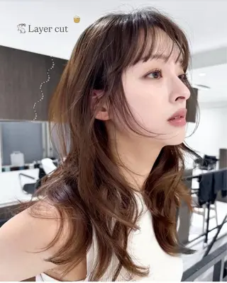セミロング カラー 三浦 若奈のヘアスタイル