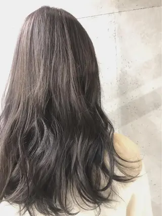 ロング カラー にった みずきのヘアスタイル
