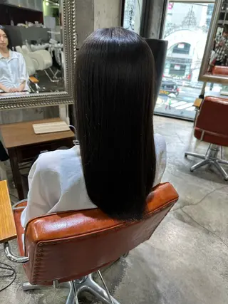 ロング yelm所属・🫒オリーブカラー ミディアムレイヤー✨のヘアスタイル