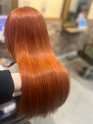 ロング 飯星慧斗 /ブリーチ、縮毛矯正のヘアスタイル