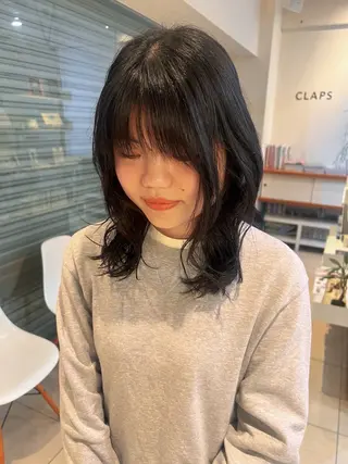 ミディアム パーマ リリカ🐈‍⬛ブリー チカラー/上永谷のヘアスタイル