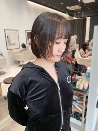 ショート 小町康耀　ボブ /顔周りレイヤーのヘアスタイル