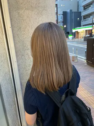 セミロング カラー CoCooN amiのヘアスタイル