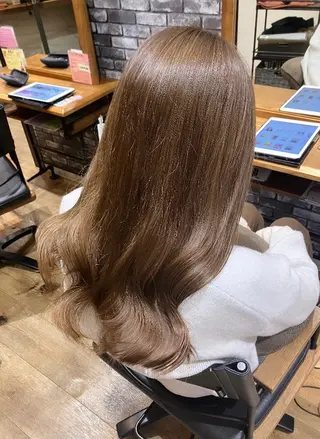 カラー mai /attraのヘアスタイル