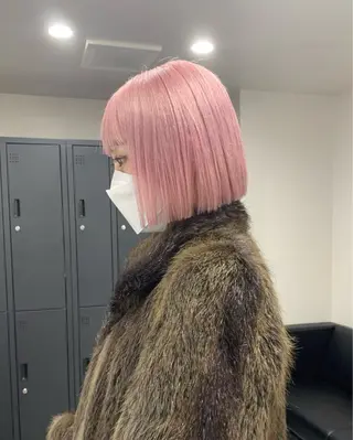 ミディアム ショート/ボブ/似 合わせ/顔周りカットのヘアスタイル