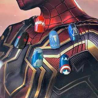 pllia beautyのネイルデザイン