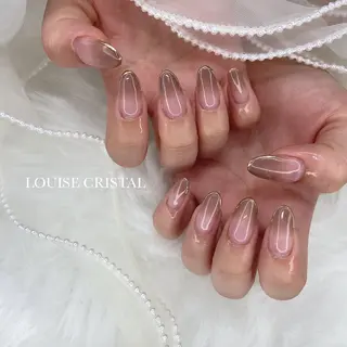 ネイル LOUISE CRYSTALのネイルデザイン