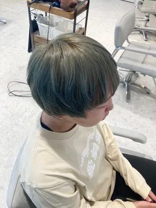 ショート ナルセナツキ 👾ハイトーン👾のヘアスタイル