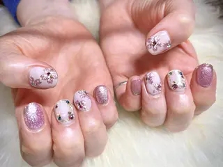 ネイル ハニ！ .のネイルデザイン