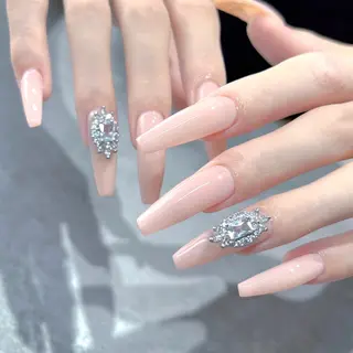 ネイル NEO Beauty Salon所属・𝐍𝐄𝐎 𝐉𝐔𝐑𝐈のネイルデザイン