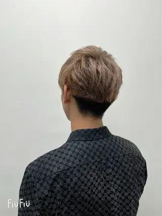 カラー メンズ 新宿/小顔レイヤー/ 顔まわり/西慶太朗のヘアスタイル