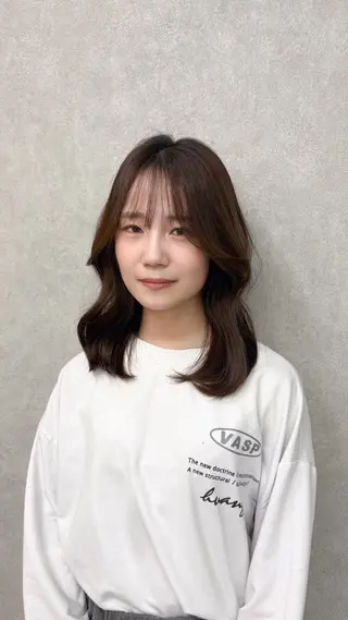 Hz SHIHOのヘアスタイル