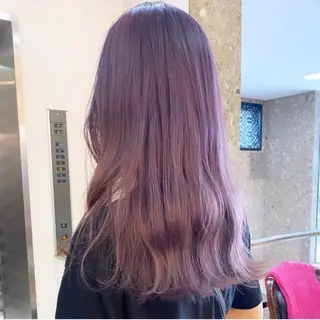 ロング カラー ツガミ リナのヘアスタイル