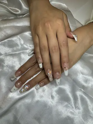 ネイル 濱岡 咲のネイルデザイン