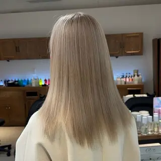ロング ヒメザキ ユリのヘアスタイル