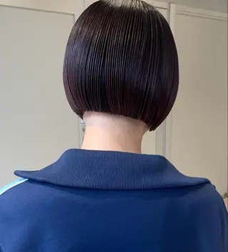ショート oma　袮次金 鈴香のヘアスタイル