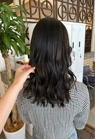 カラー AGREE Momokaのヘアスタイル