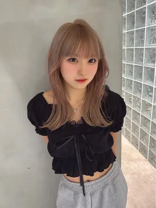 ロング 透明感×艶ハイトーン Takeruのヘアスタイル