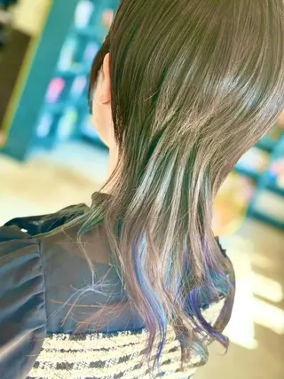 カラー YOMU SUZUのヘアスタイル