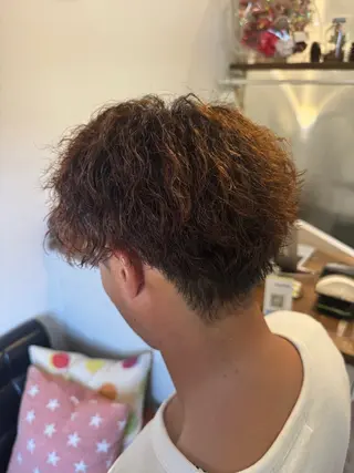 パーマ メンズ ブリーチ艶カラー KAORI🌼のヘアスタイル