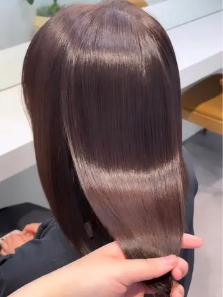 ミディアム カラー 若月 あやかのヘアスタイル