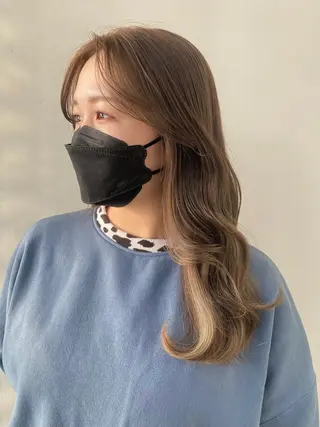 ロング カラー ANNA /艶髪/ハイトーンのヘアスタイル