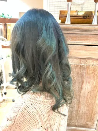 セミロング カラー nishimura makotoのヘアスタイル