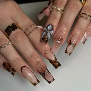 ネイル Elia Nail Salon池袋西口店所属・Saur Nailのネイルデザイン