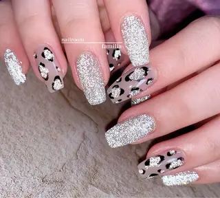 ネイル -nailroom- familiaのネイルデザイン