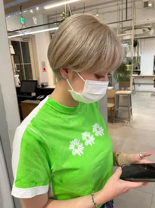 ショート カラー 小顔レイヤー×コンパ クトボブ/林隆平のヘアスタイル