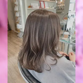 セミロング カラー MUSEUM 谷平悠兼のヘアスタイル