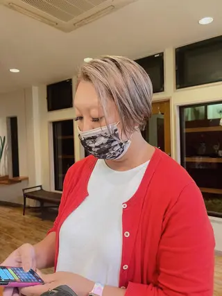 ショート カラー ヘアニュース所属・ヘアーニュース 🌿NAMII🌿のヘアスタイル