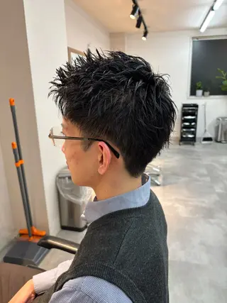 メンズ フェザーパーマ/韓国 /メンズカット保立のヘアスタイル