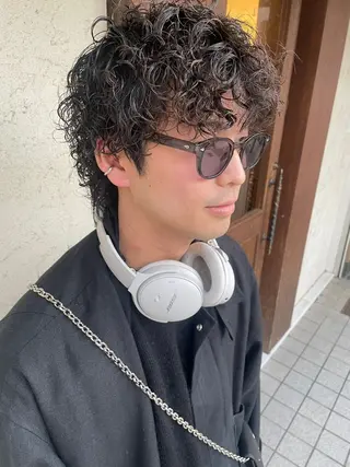 ショート パーマ メンズ 前川 万都里のヘアスタイル