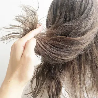 セミロング カラー iplus✴ まつげ、眉毛、耳つぼのマツエク・マツパデザイン