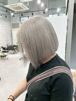 ショート カラー SEINA️️/烏丸 ブリーチ/ハイトーンのヘアスタイル