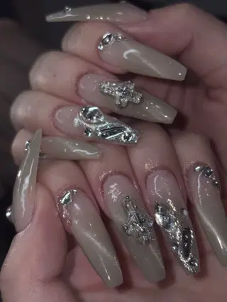 ネイル NES NAIL所属・さゆり￤推しキャラ ￤ロングネイル🩷のネイルデザイン